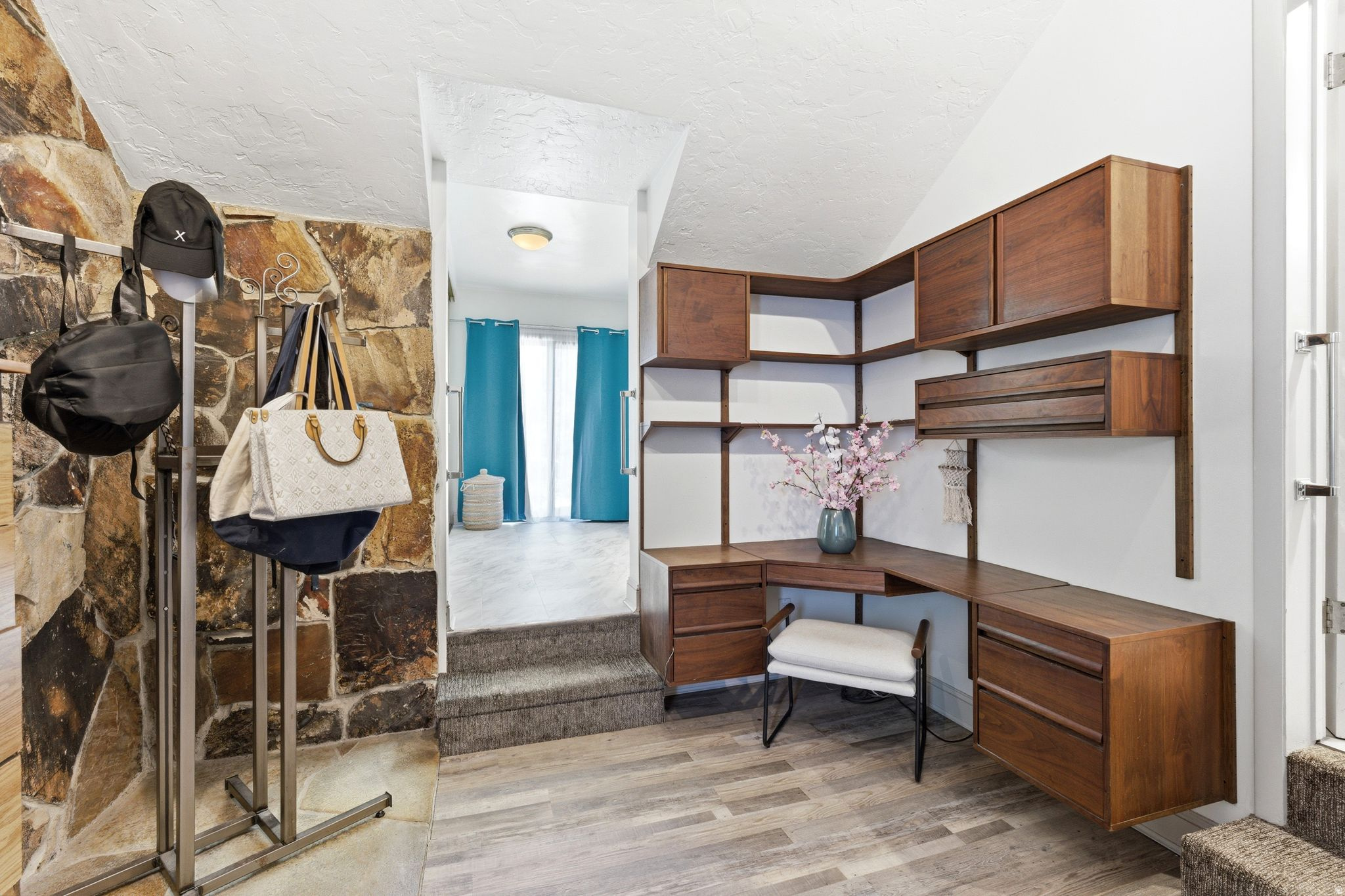 MURRAY HILL GARDENS - Residential