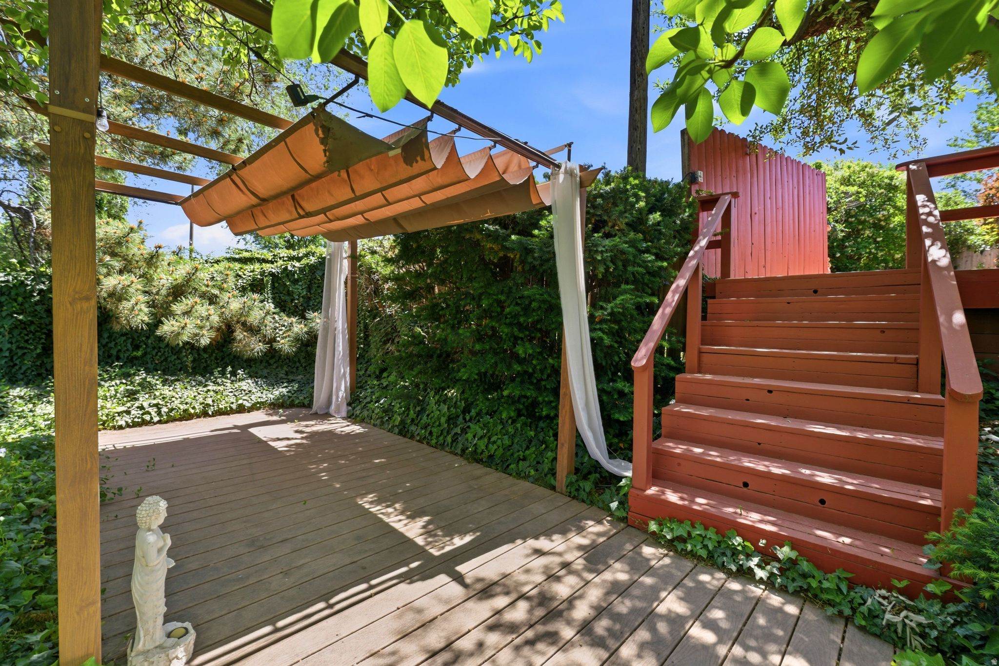 MURRAY HILL GARDENS - Residential