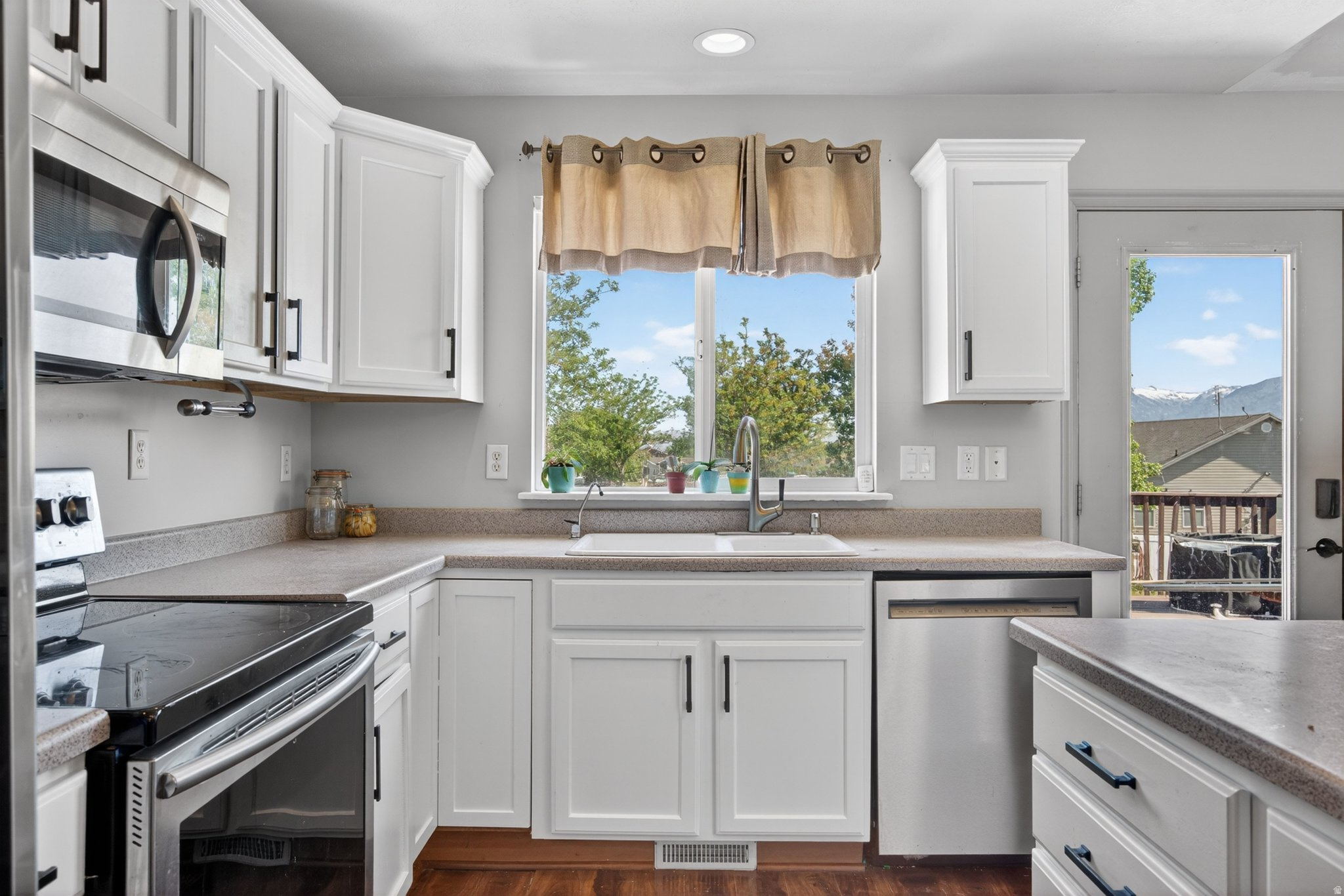 LAKE MOUNTAIN ESTATES PHASE 3 - Residential