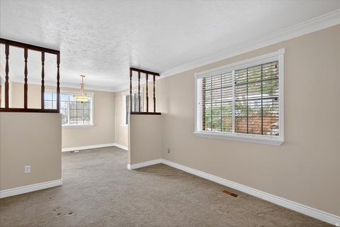 Tiny photo for 384 S EASTOAKS Dr E #5, Fruit Heights, UT 84037 (MLS # 2138777)