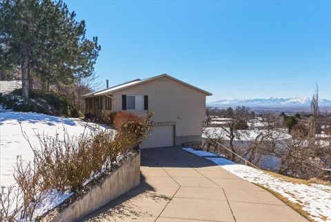 Tiny photo for 384 S EASTOAKS Dr E #5, Fruit Heights, UT 84037 (MLS # 2138777)