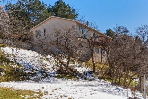 Tiny photo for 384 S EASTOAKS Dr E #5, Fruit Heights, UT 84037 (MLS # 2138777)