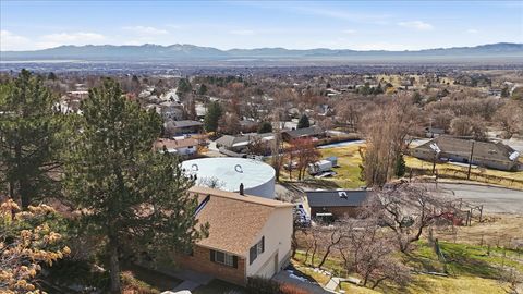 Tiny photo for 384 S EASTOAKS Dr E #5, Fruit Heights, UT 84037 (MLS # 2138777)