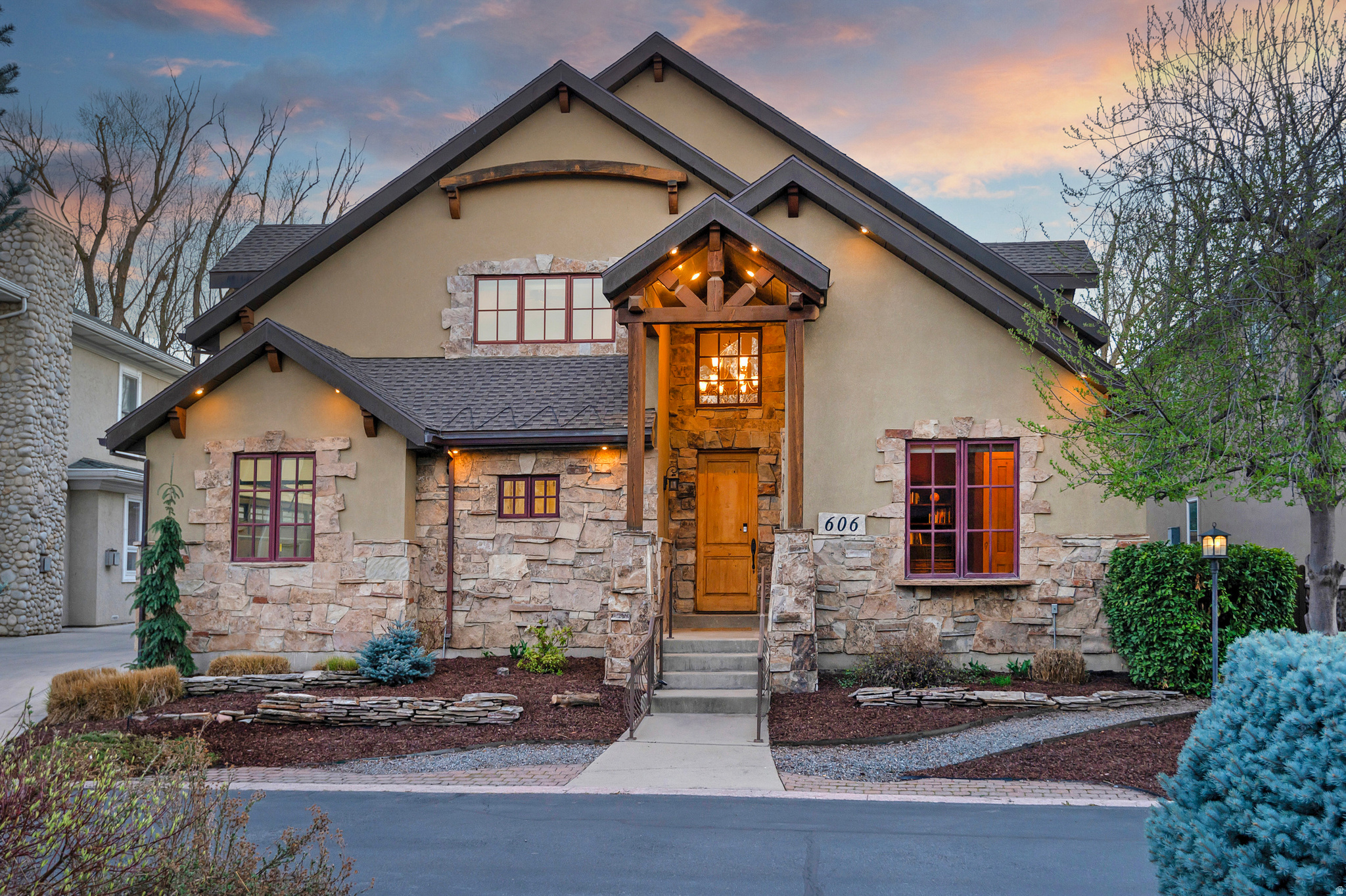 HOLLYHOCKS PUD - Residential