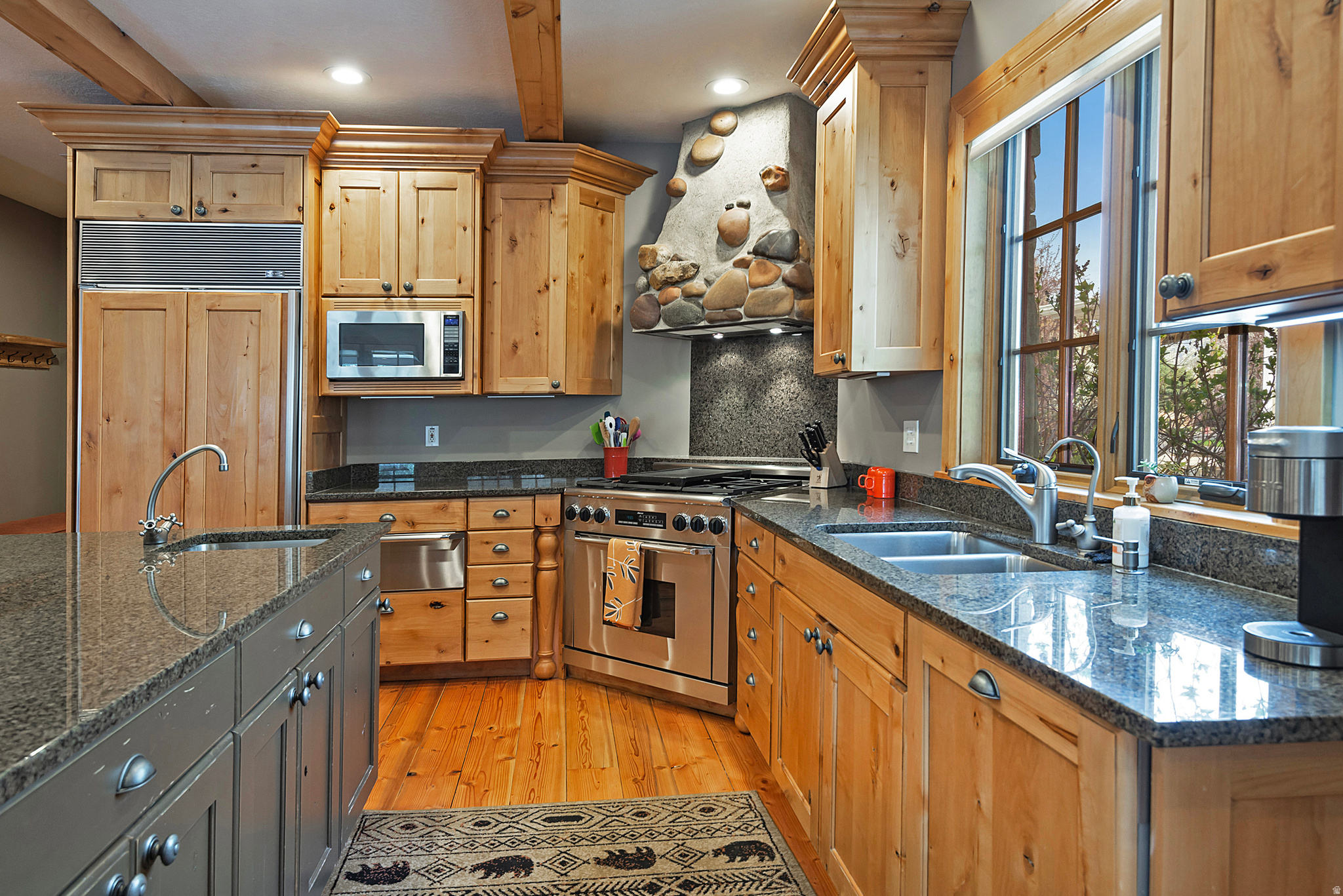 HOLLYHOCKS PUD - Residential