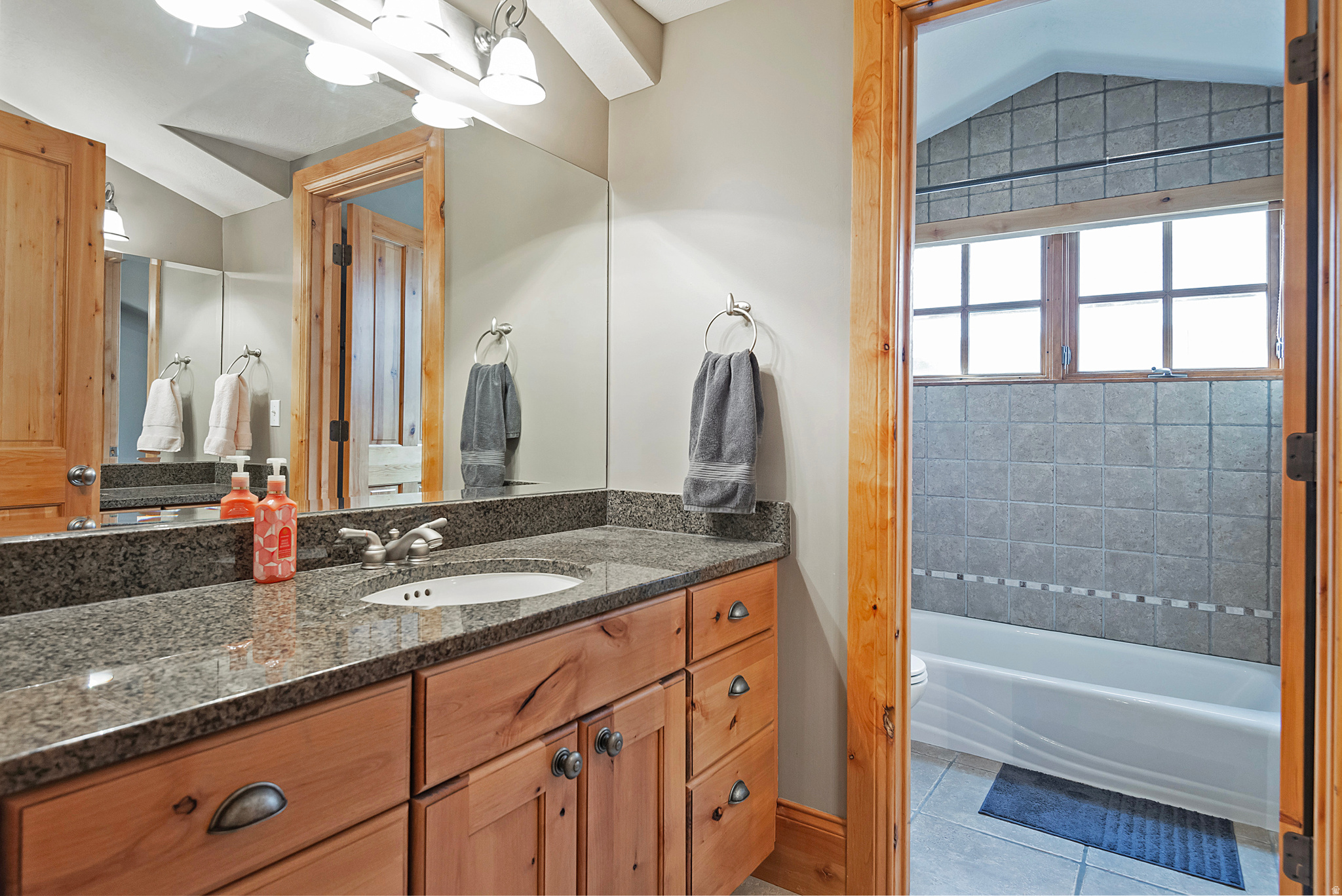 HOLLYHOCKS PUD - Residential