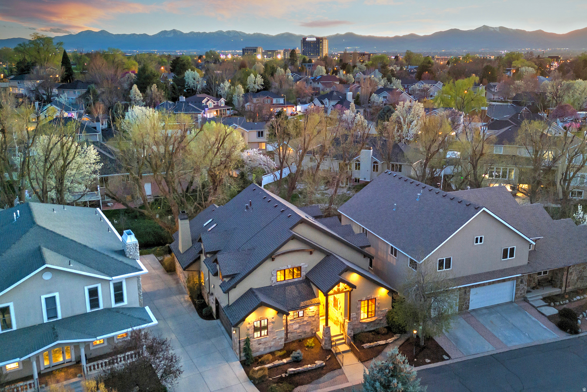 HOLLYHOCKS PUD - Residential