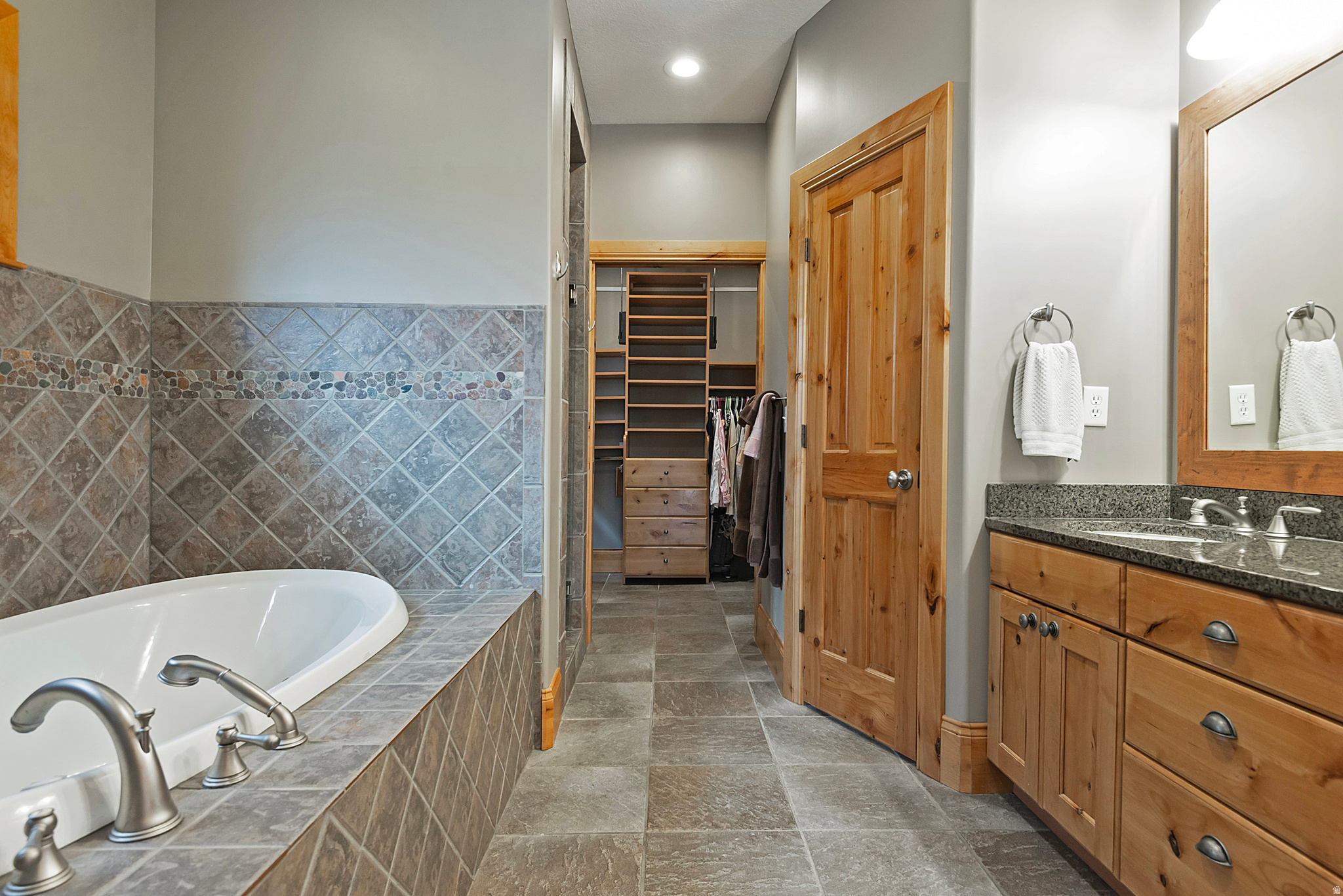 HOLLYHOCKS PUD - Residential