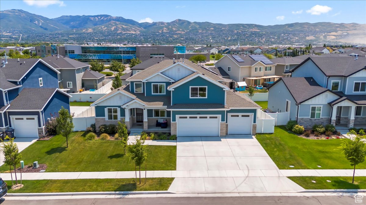SHAMROCK VILLAGE - Residential