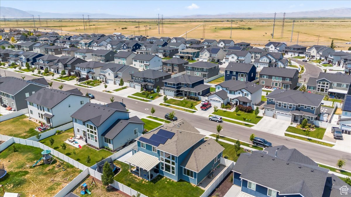SHAMROCK VILLAGE - Residential