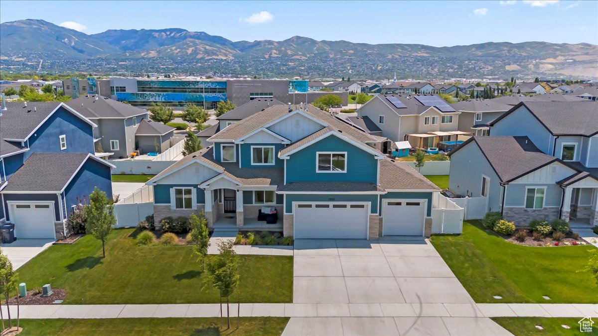 SHAMROCK VILLAGE - Residential