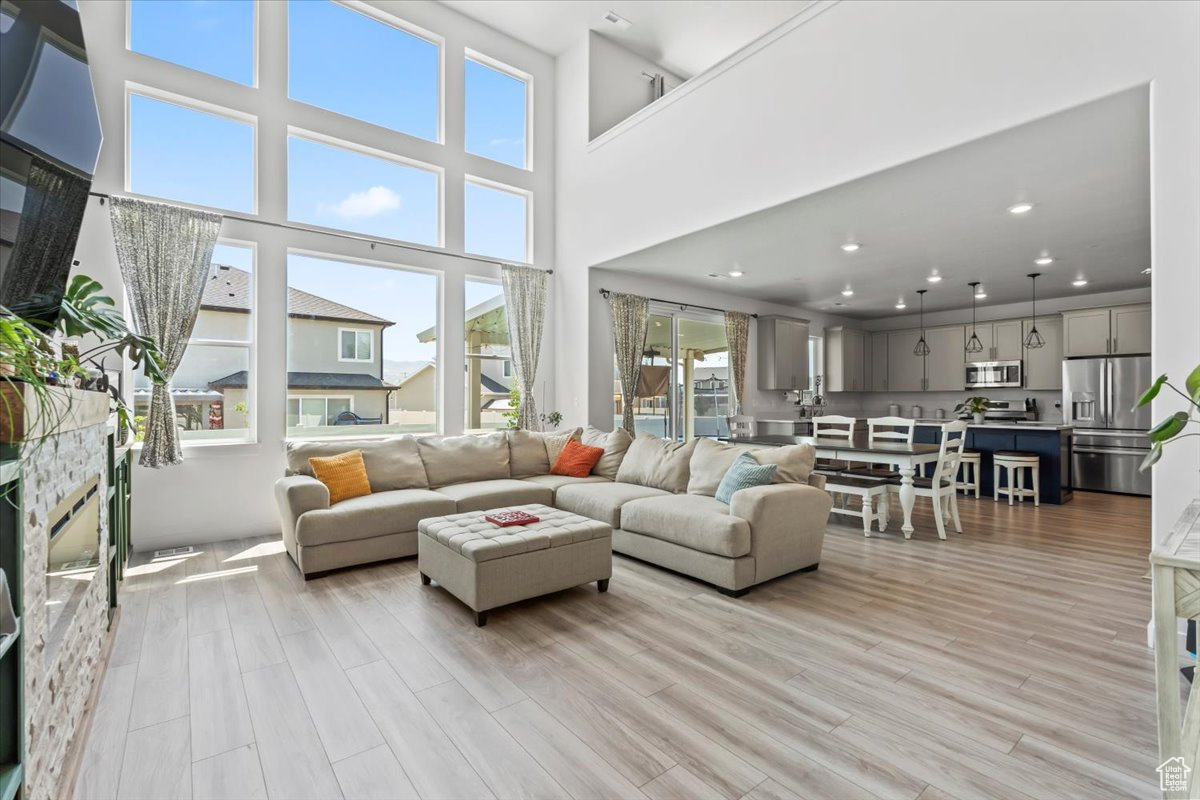 SHAMROCK VILLAGE - Residential