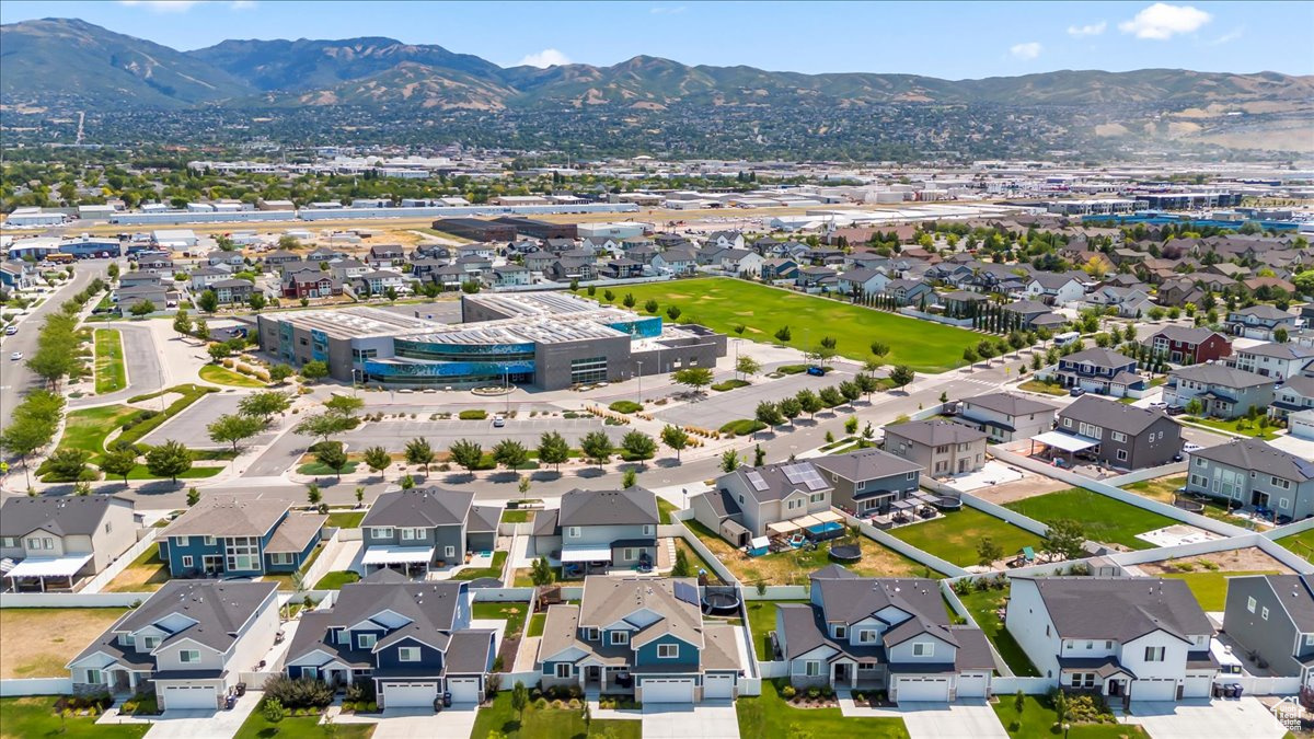SHAMROCK VILLAGE - Residential