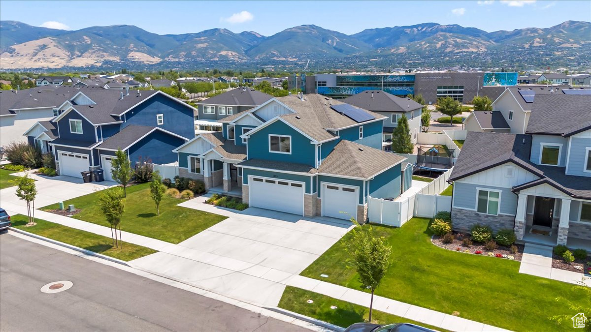 SHAMROCK VILLAGE - Residential