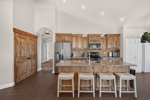 Photo of 425 E MEADOW LARK LN, Elk Ridge, UT 84651 (MLS # 2177447)