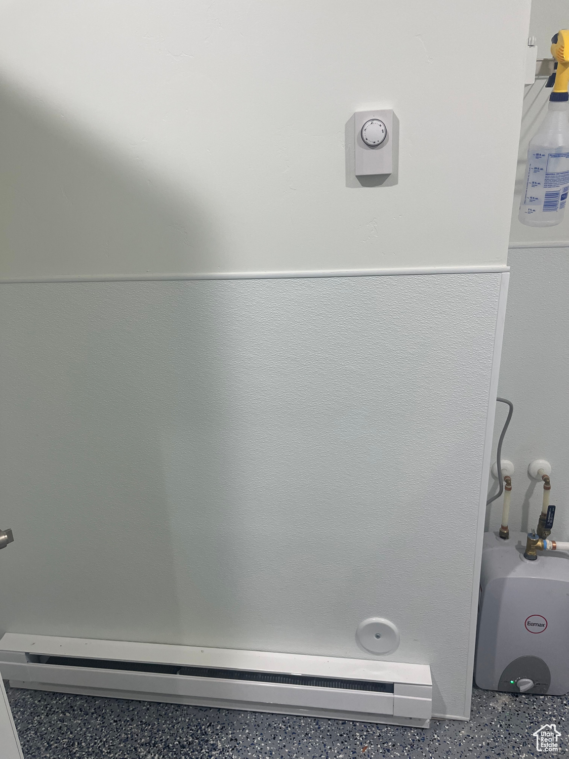 PARAGON COMMERCIAL - Commercial Lease