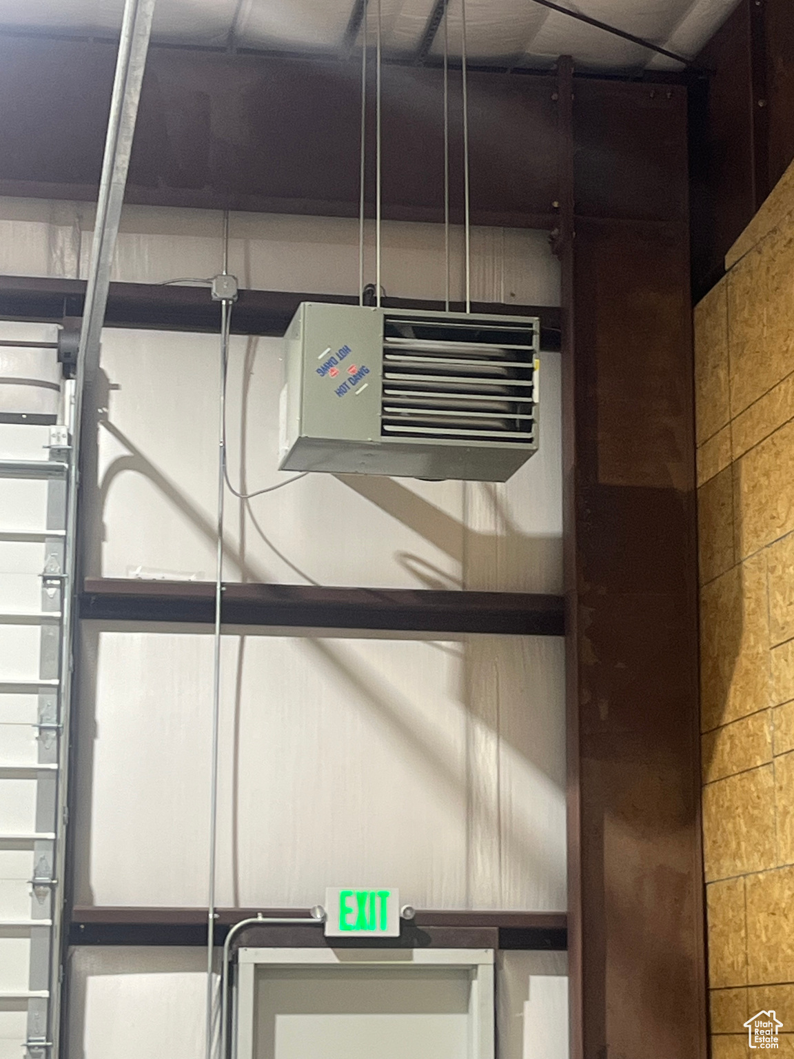 PARAGON COMMERCIAL - Commercial Lease