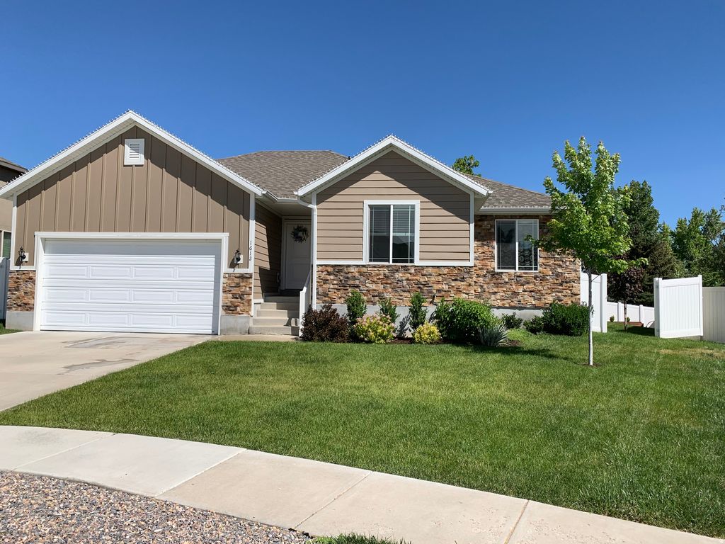 Photo of 1612 E 925 S, Clearfield, UT 84015 (MLS # 2142031)