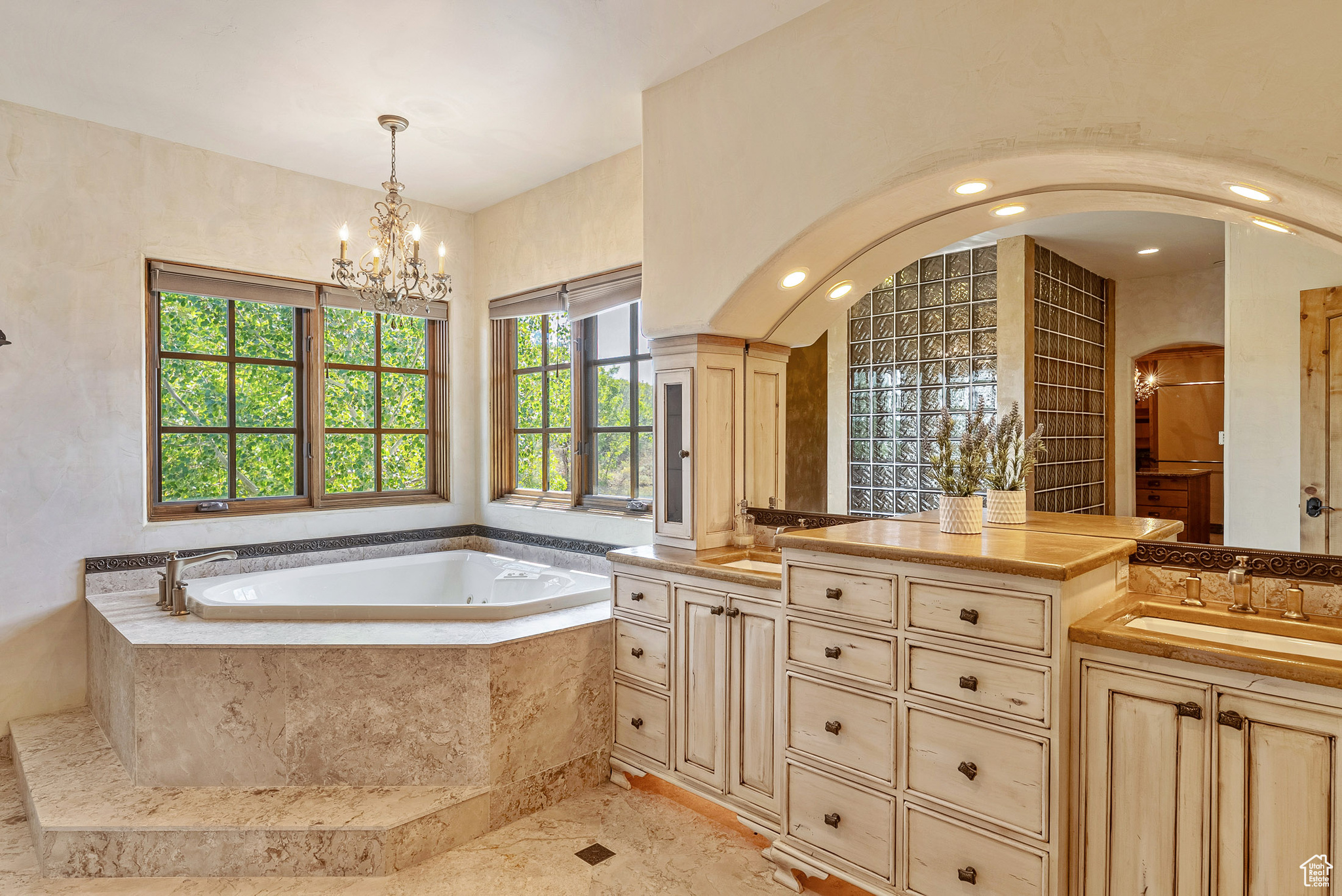 HIDEOUT CANYON PHASE 2 - Residential