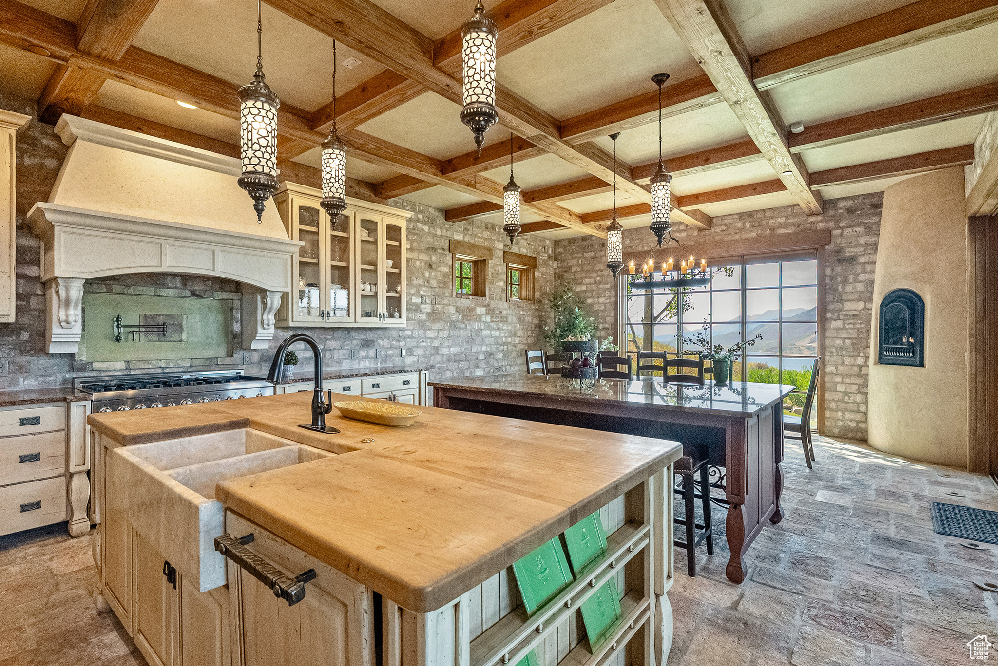 HIDEOUT CANYON PHASE 2 - Residential