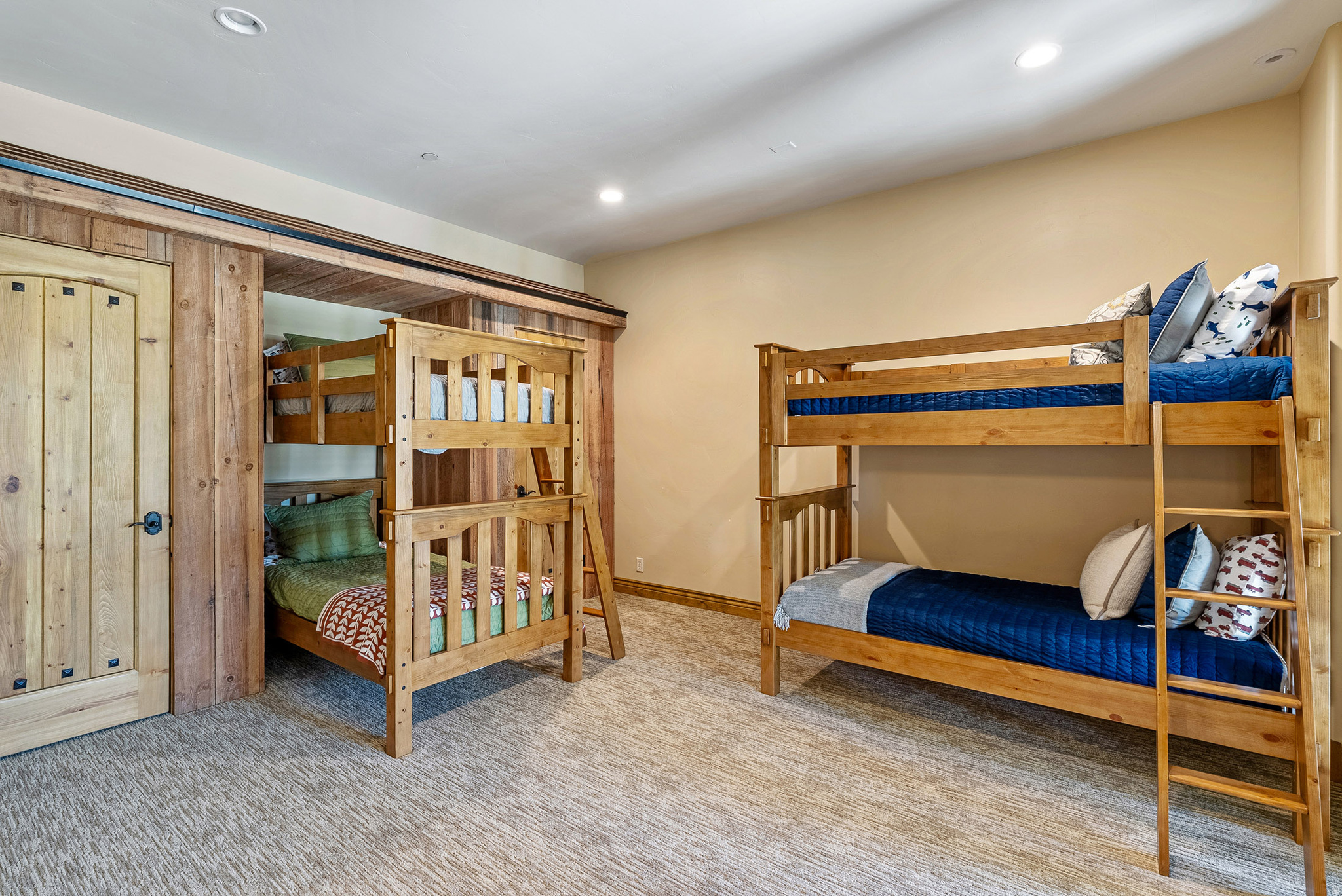 HIDEOUT CANYON PHASE 2 - Residential