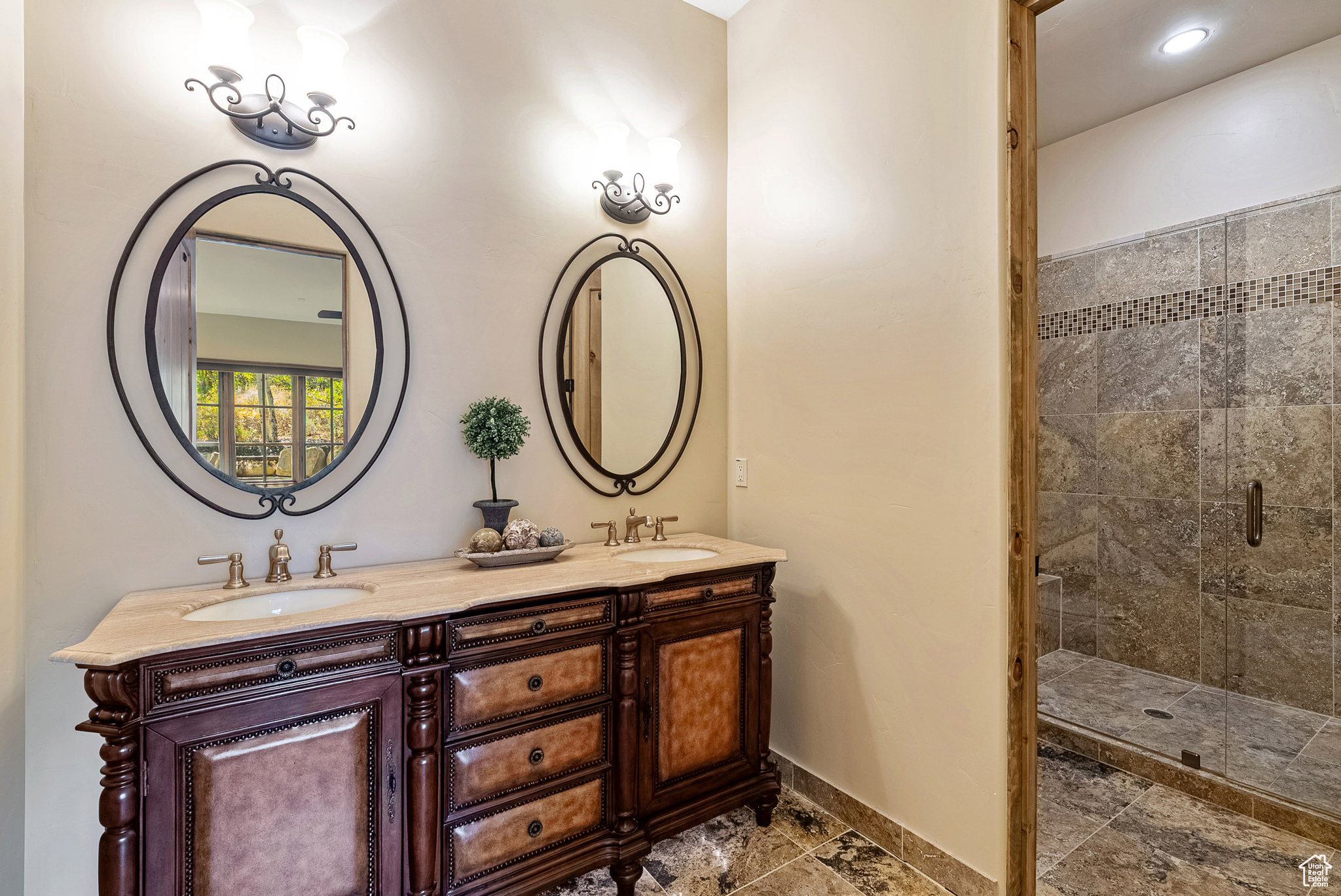 HIDEOUT CANYON PHASE 2 - Residential