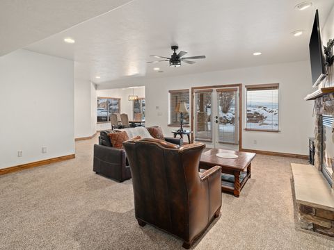 Tiny photo for 946 S MEADOW LARK LN E, Huntsville, UT 84317 (MLS # 2127044)