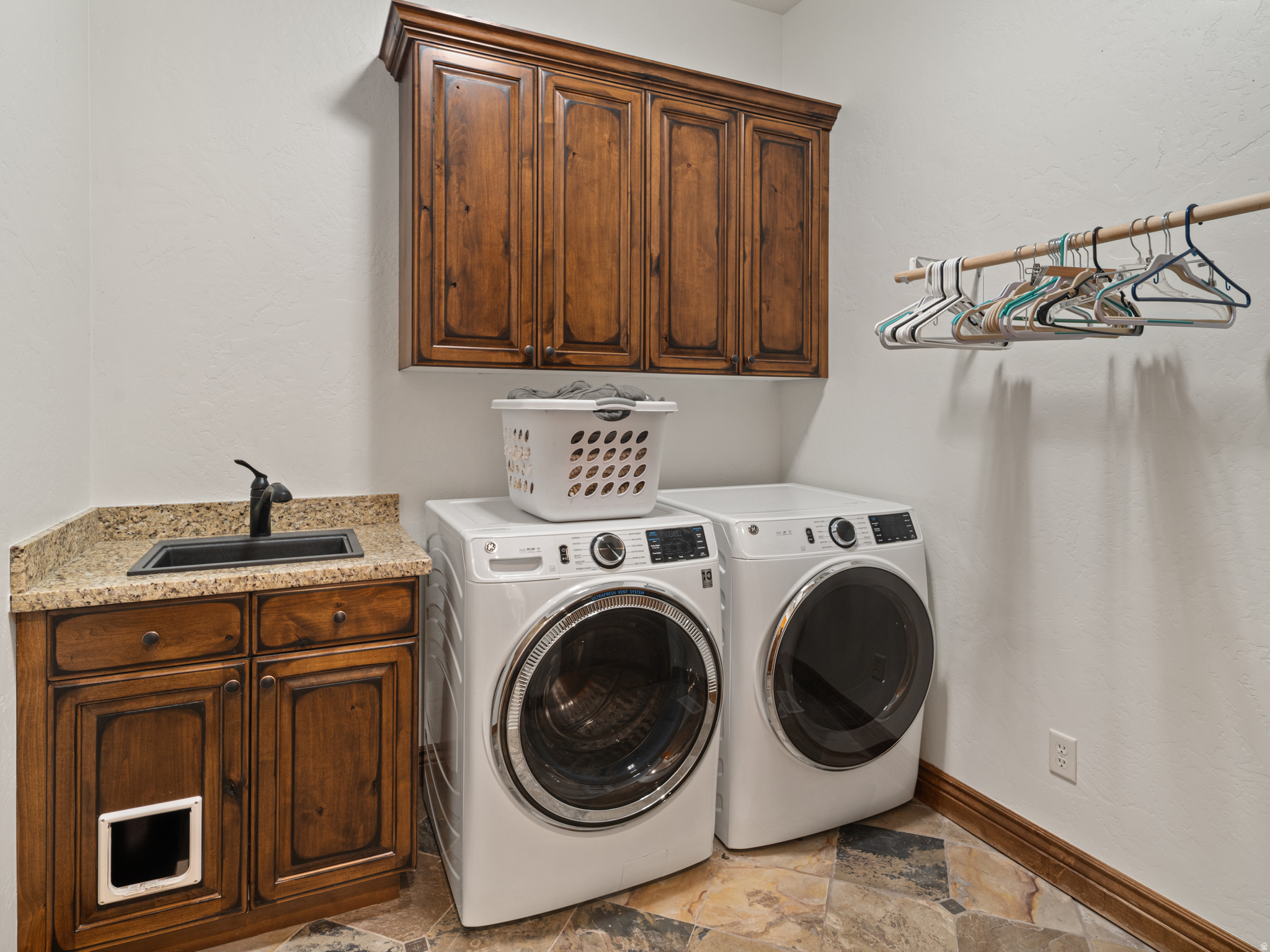 THE CHALETS - Residential