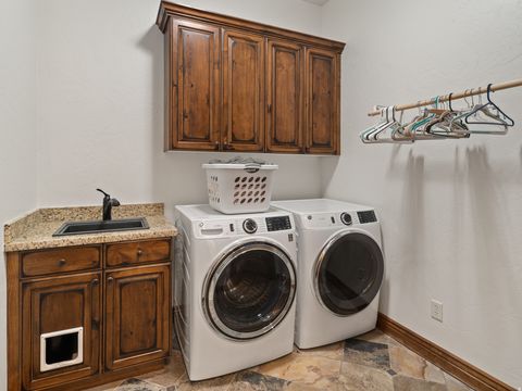 Tiny photo for 946 S MEADOW LARK LN E, Huntsville, UT 84317 (MLS # 2127044)