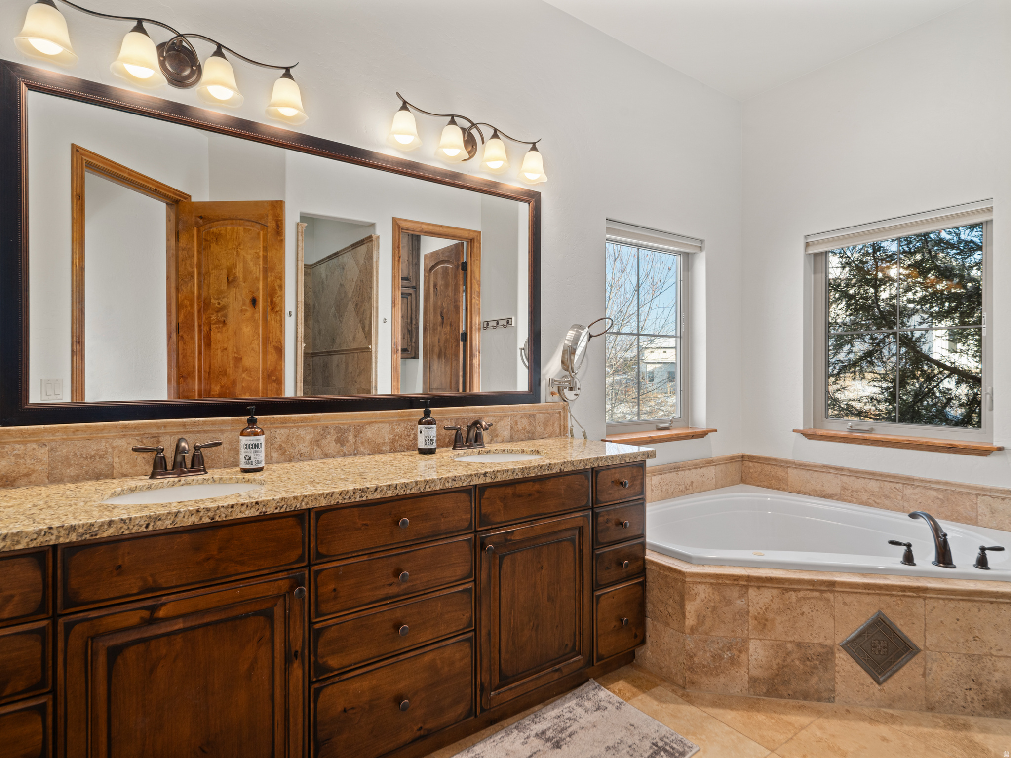 THE CHALETS - Residential