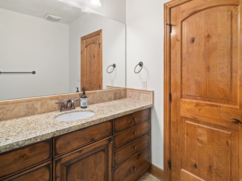 Tiny photo for 946 S MEADOW LARK LN E, Huntsville, UT 84317 (MLS # 2127044)