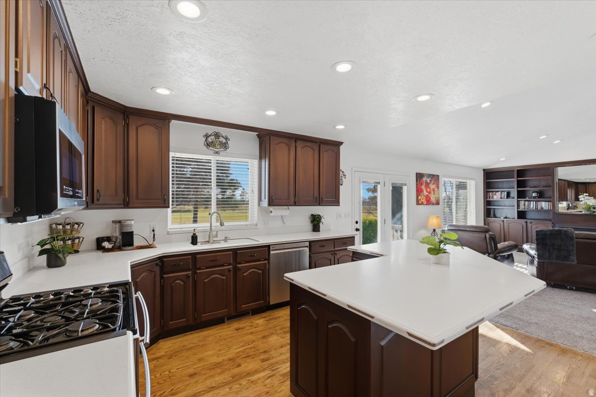 ALPINE COUNTRY CLUB - Residential