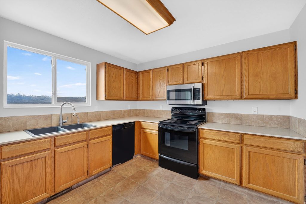 Photo of 9976 S TAMARA ST E, Sandy, UT 84094 (MLS # 2142675)