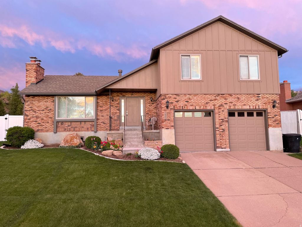 Photo of 233 S 750 E, Bountiful, UT 84010 (MLS # 2151525)
