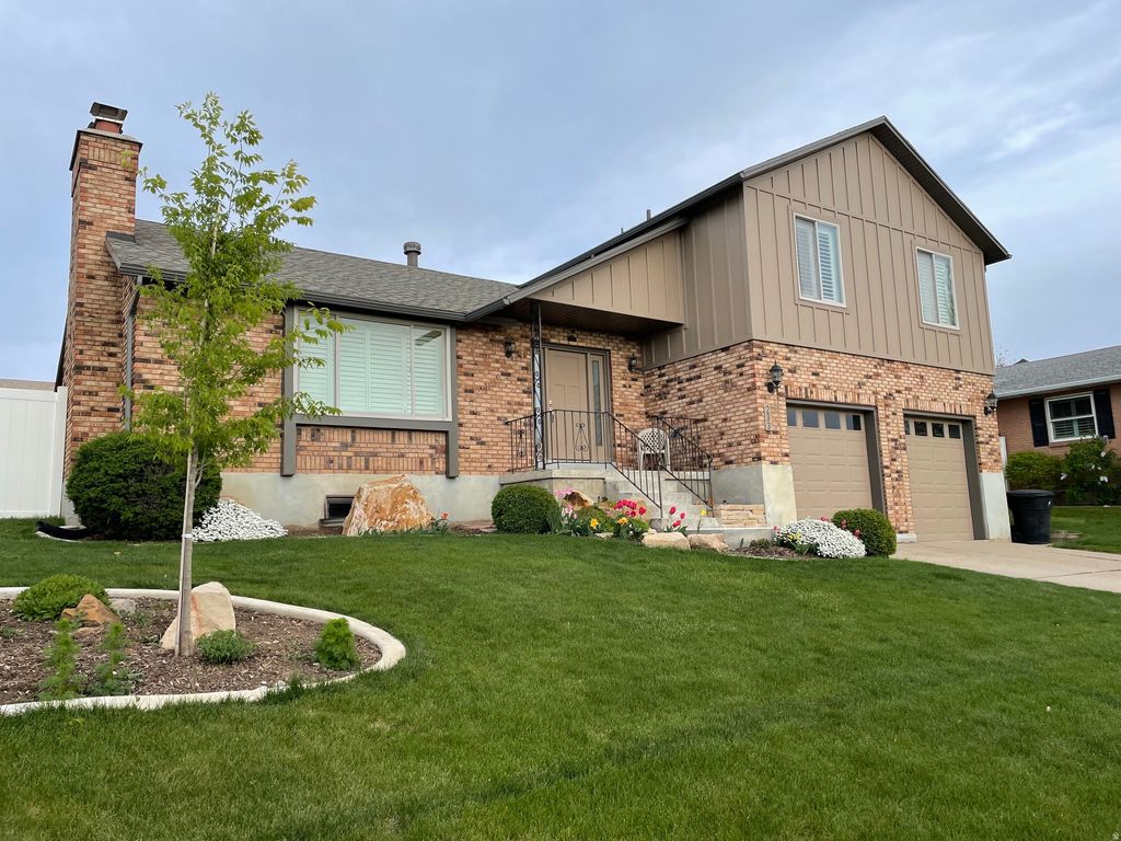 Photo of 233 S 750 E, Bountiful, UT 84010 (MLS # 2151525)