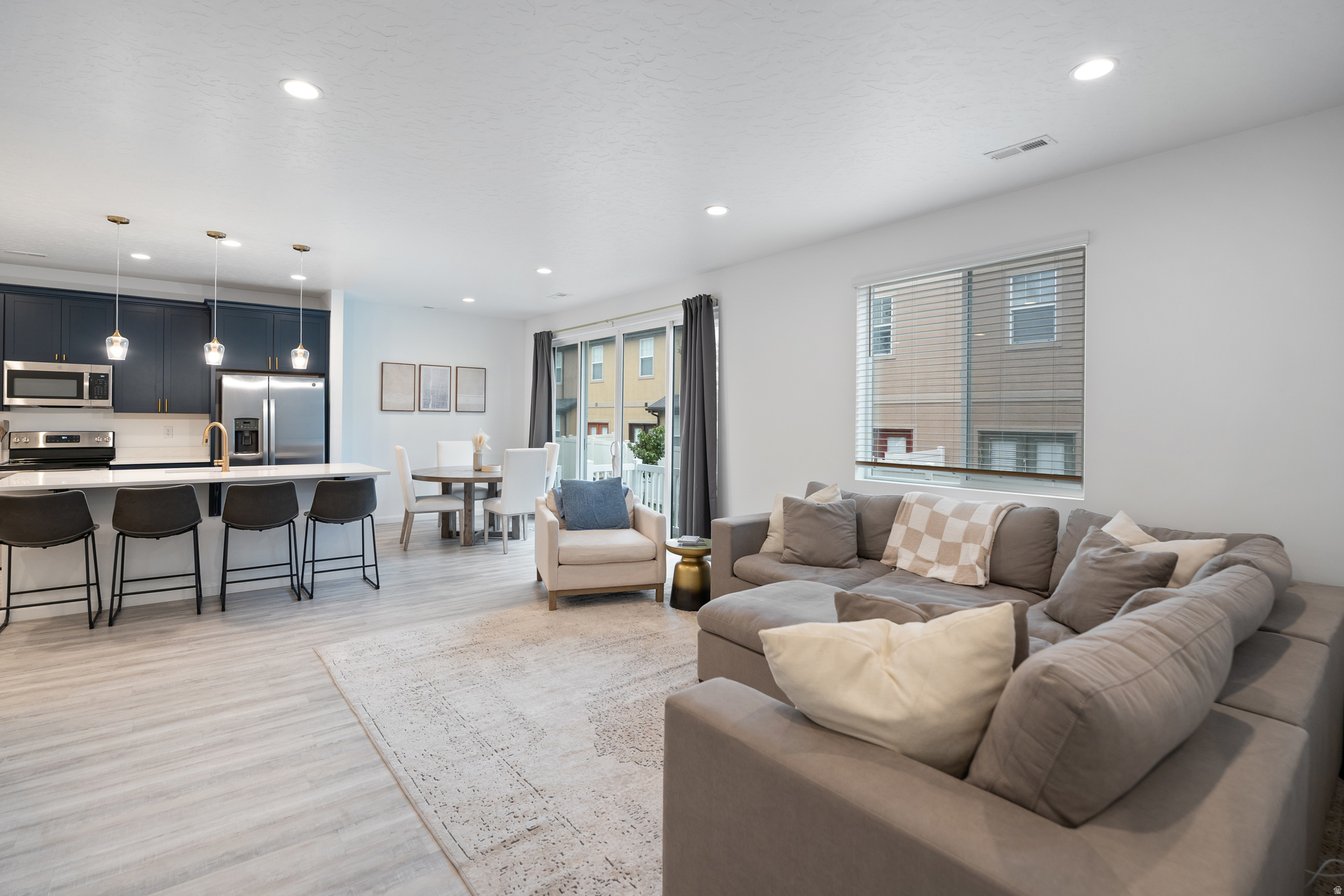 HIDDEN SPRINGS - Residential