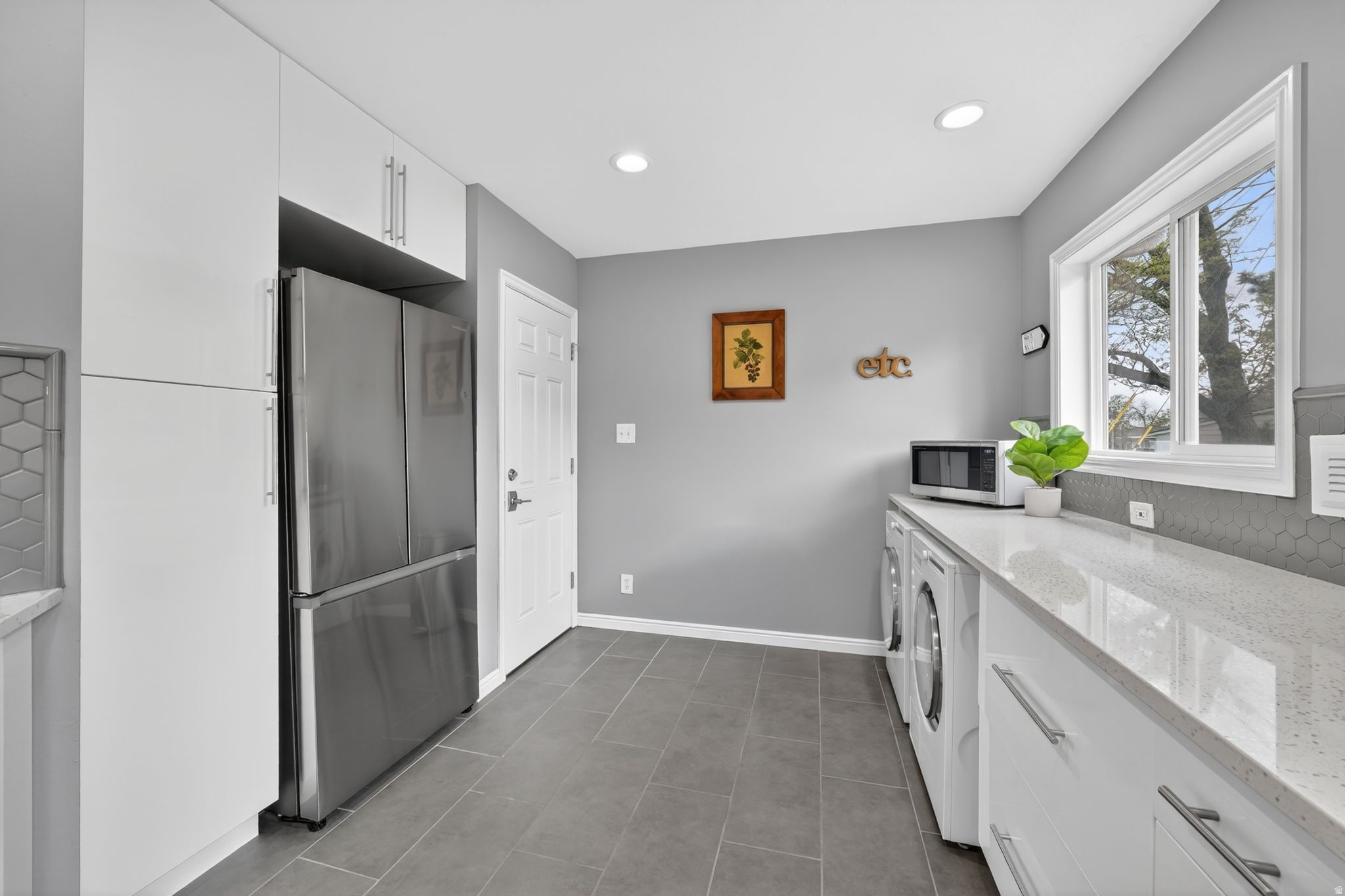 NORTH CANYON RIM - Residential