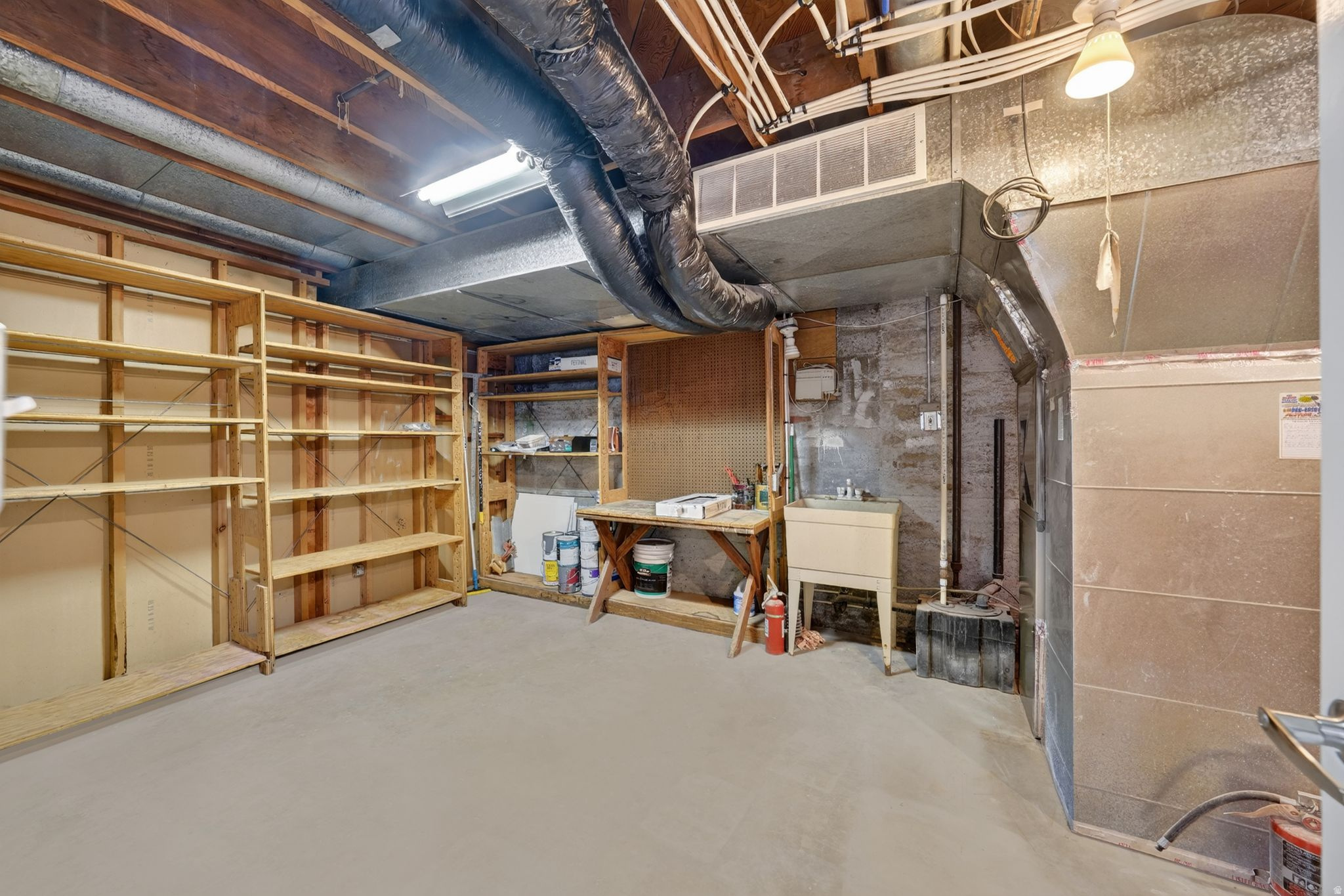 NORTH CANYON RIM - Residential