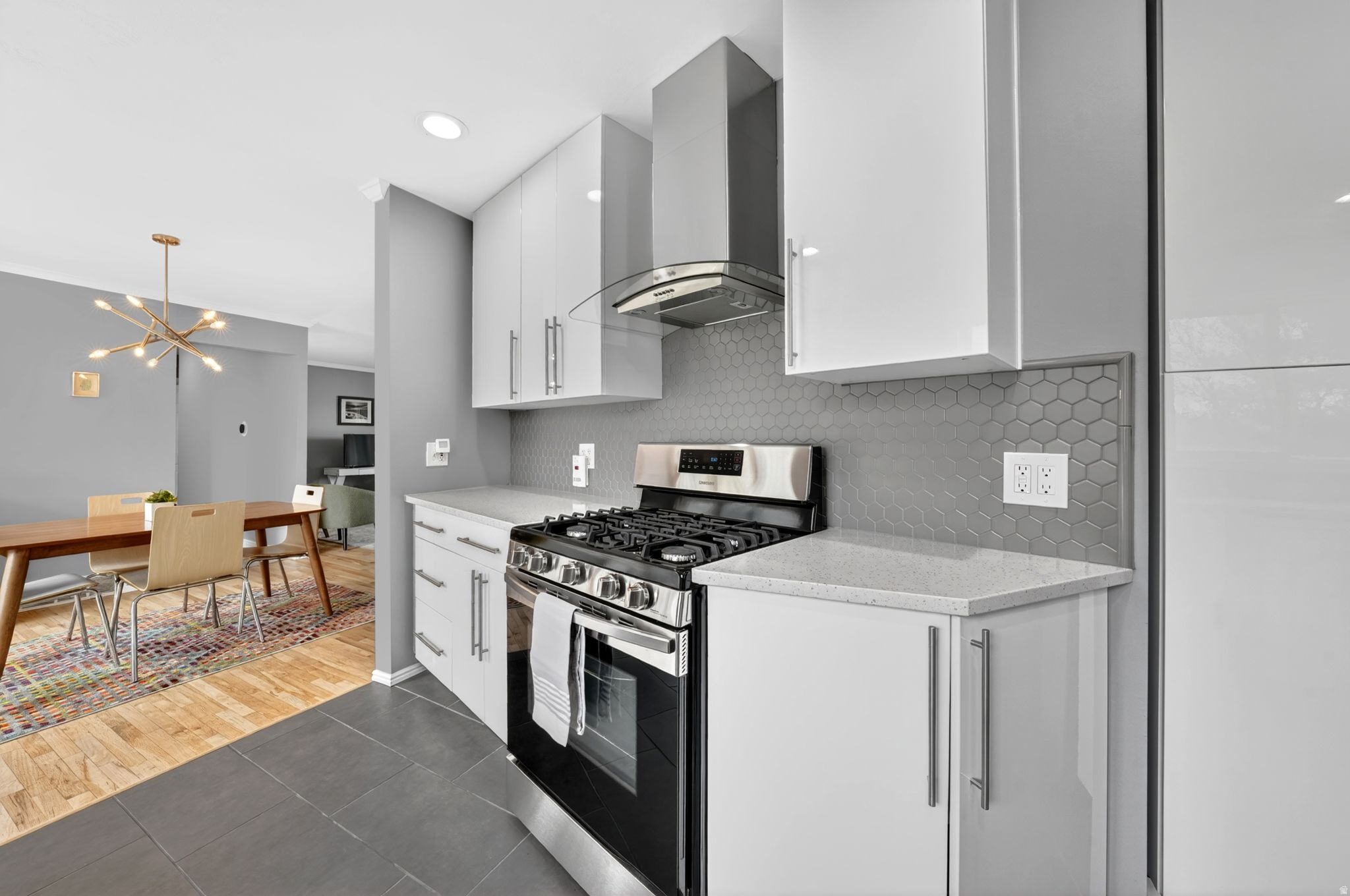 NORTH CANYON RIM - Residential