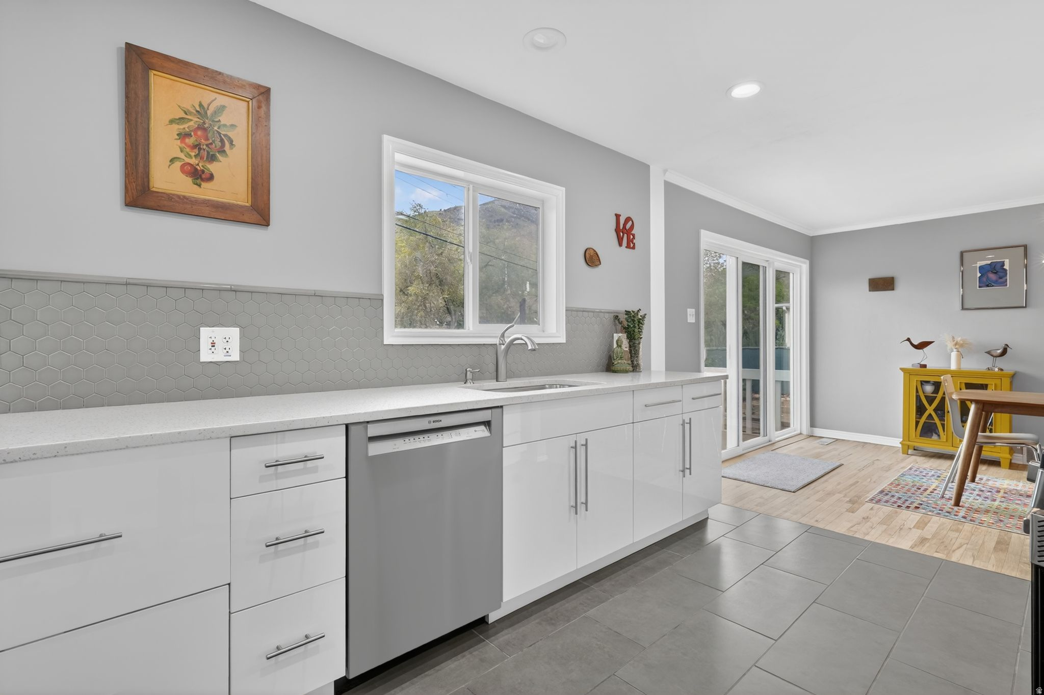 NORTH CANYON RIM - Residential