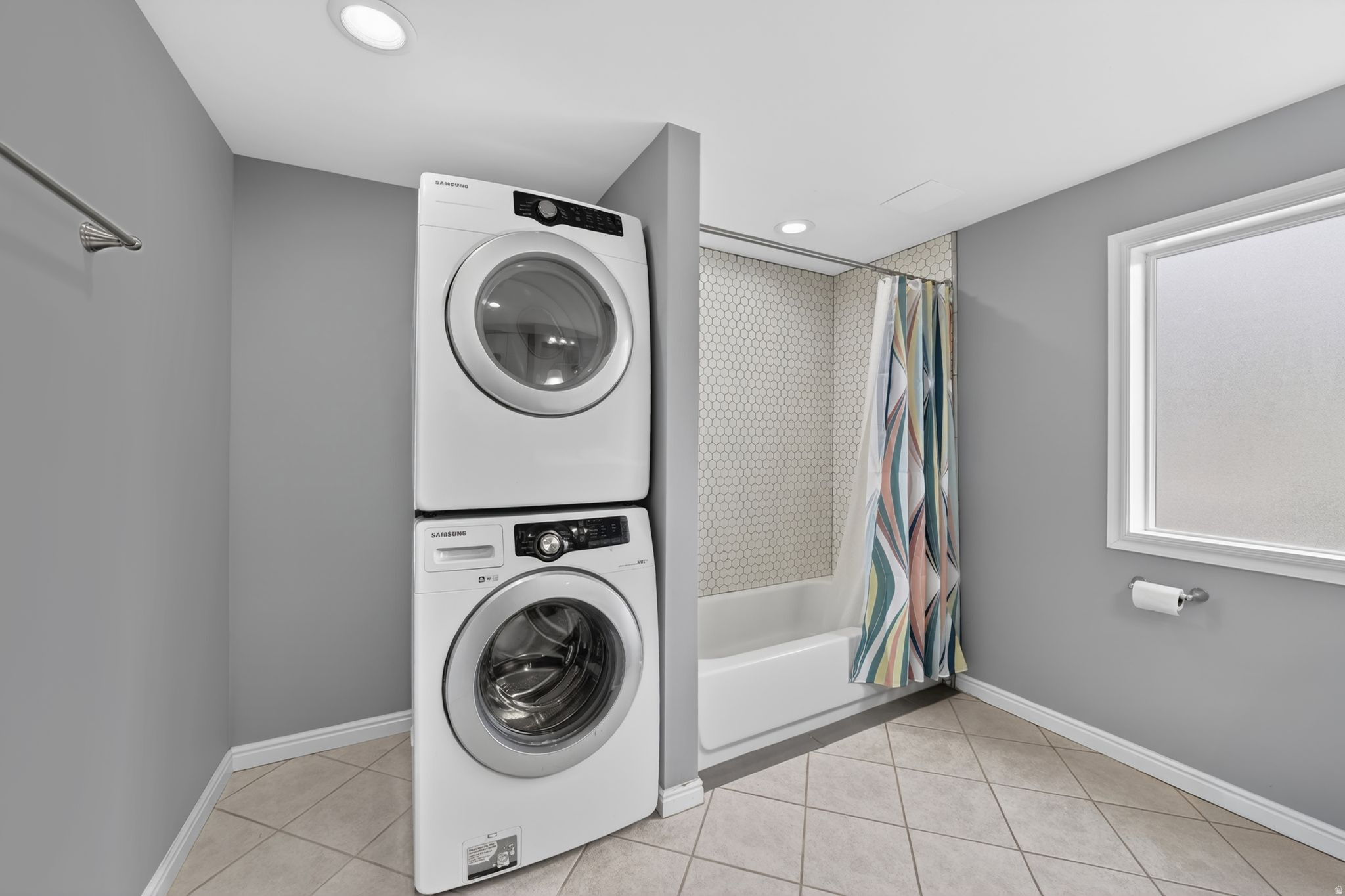 NORTH CANYON RIM - Residential