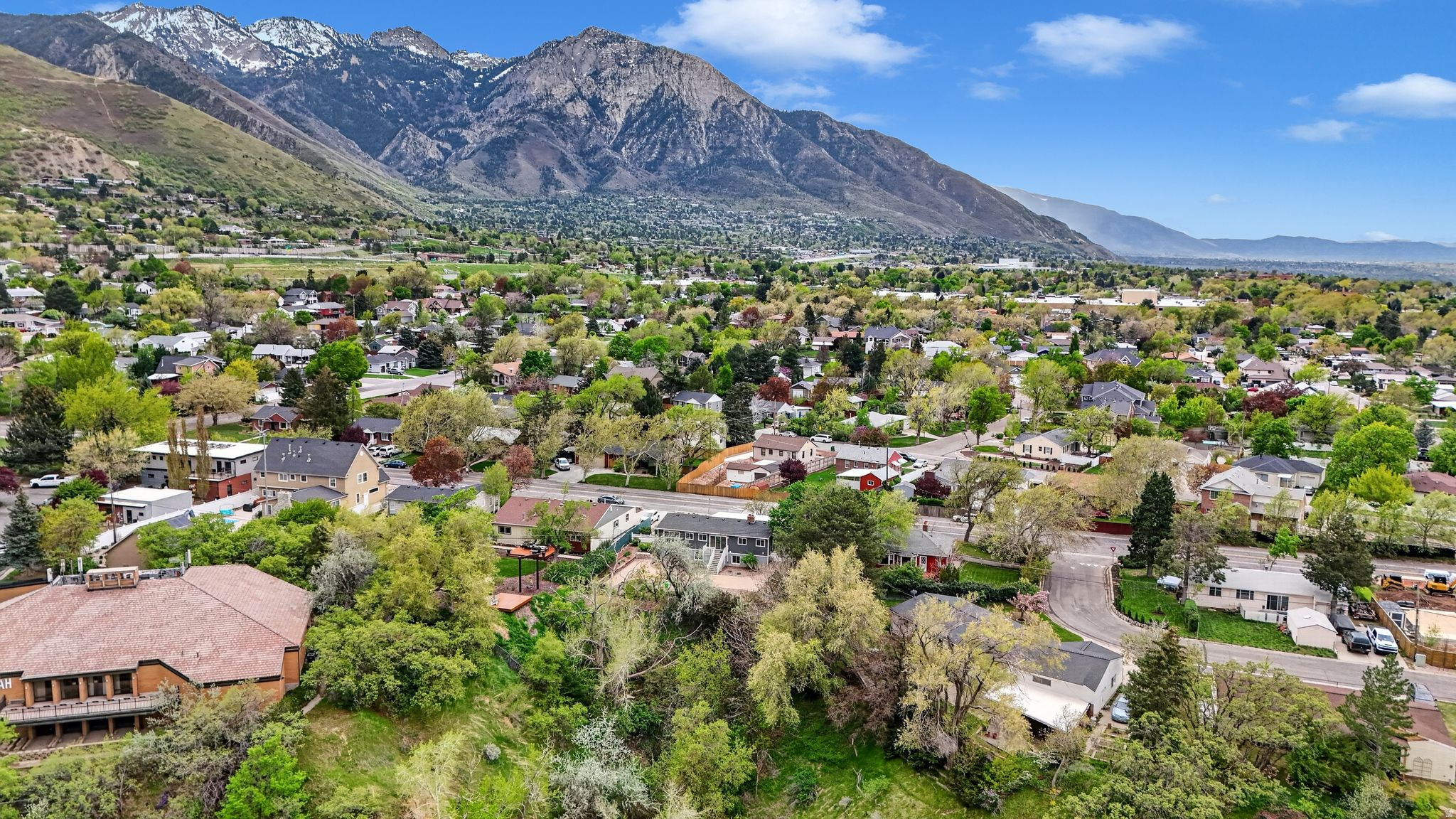 NORTH CANYON RIM - Residential
