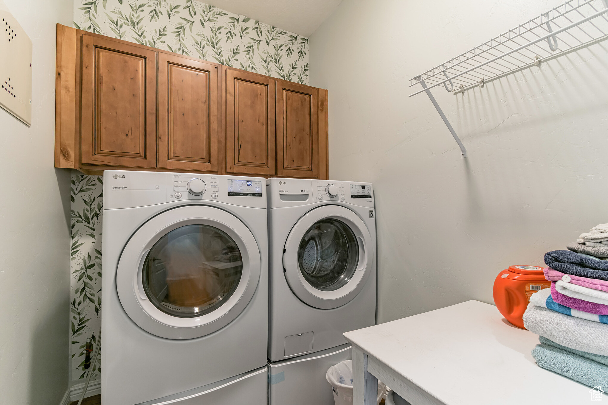 ROCKWELL CONDO - Residential