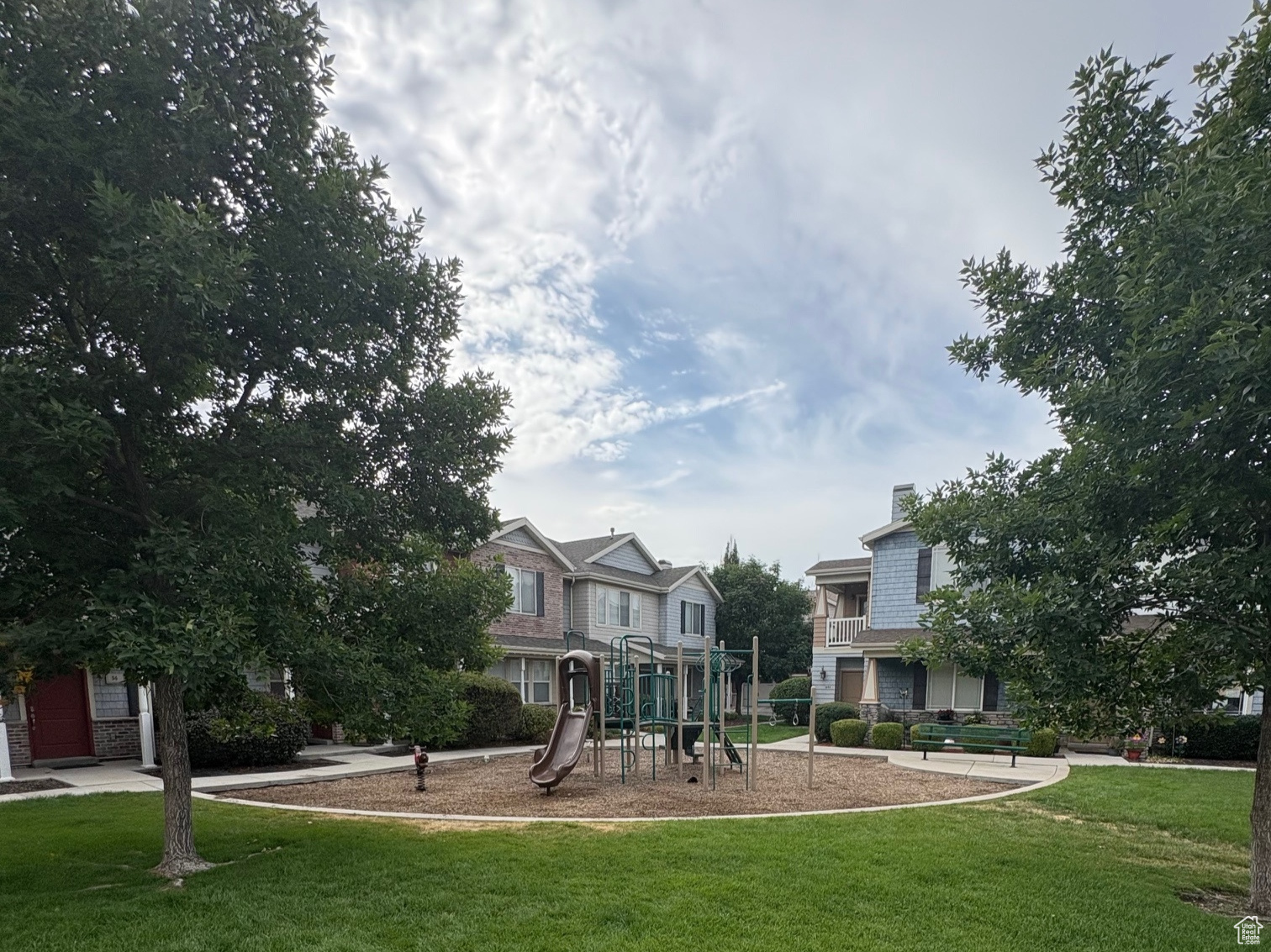 ROCKWELL CONDO - Residential