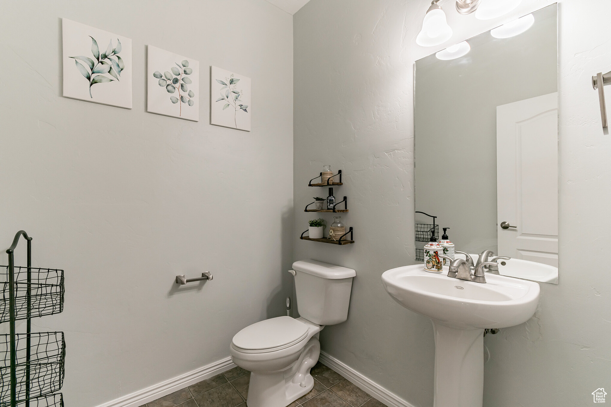 ROCKWELL CONDO - Residential