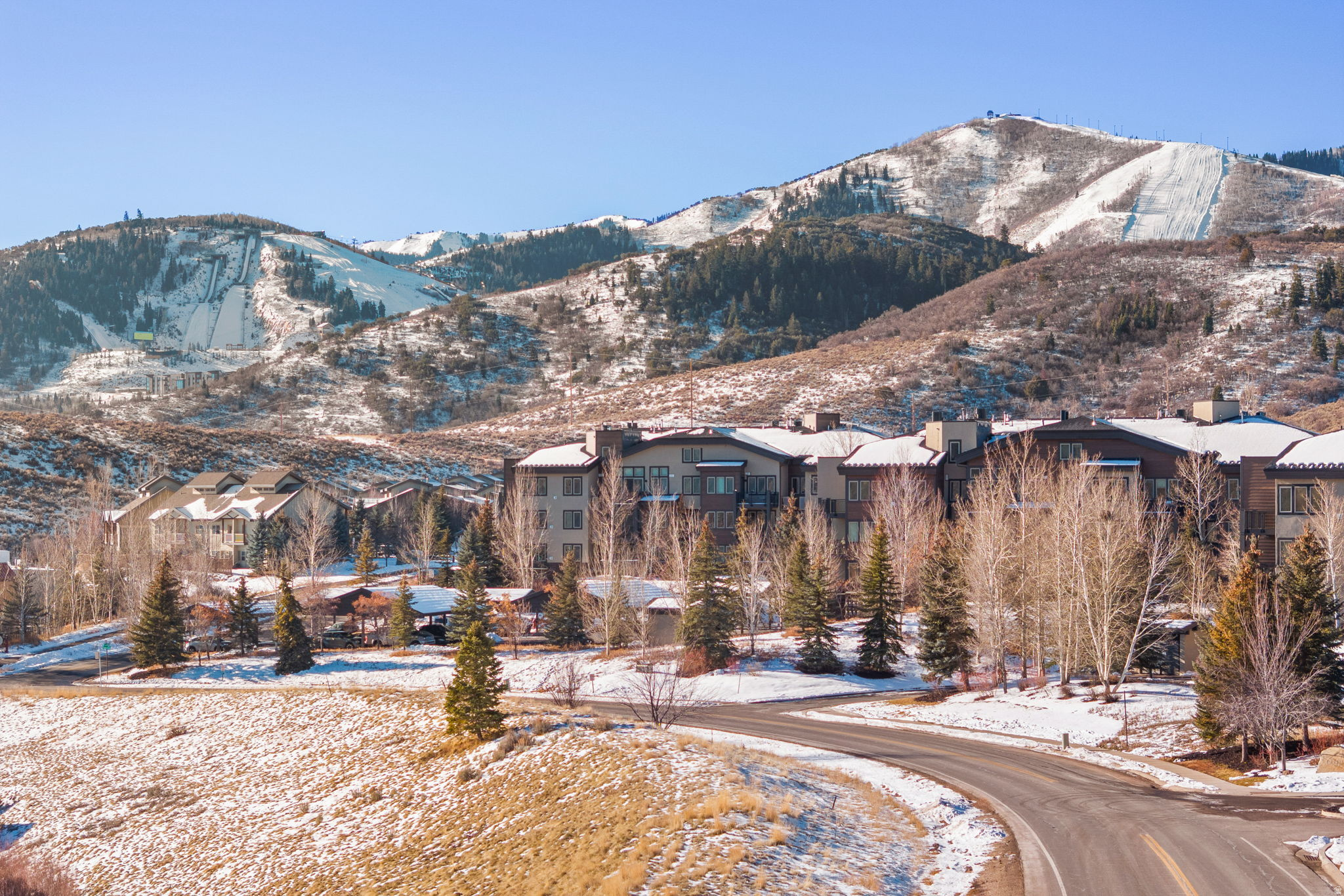 CRESTVIEW CONDOS - Residential