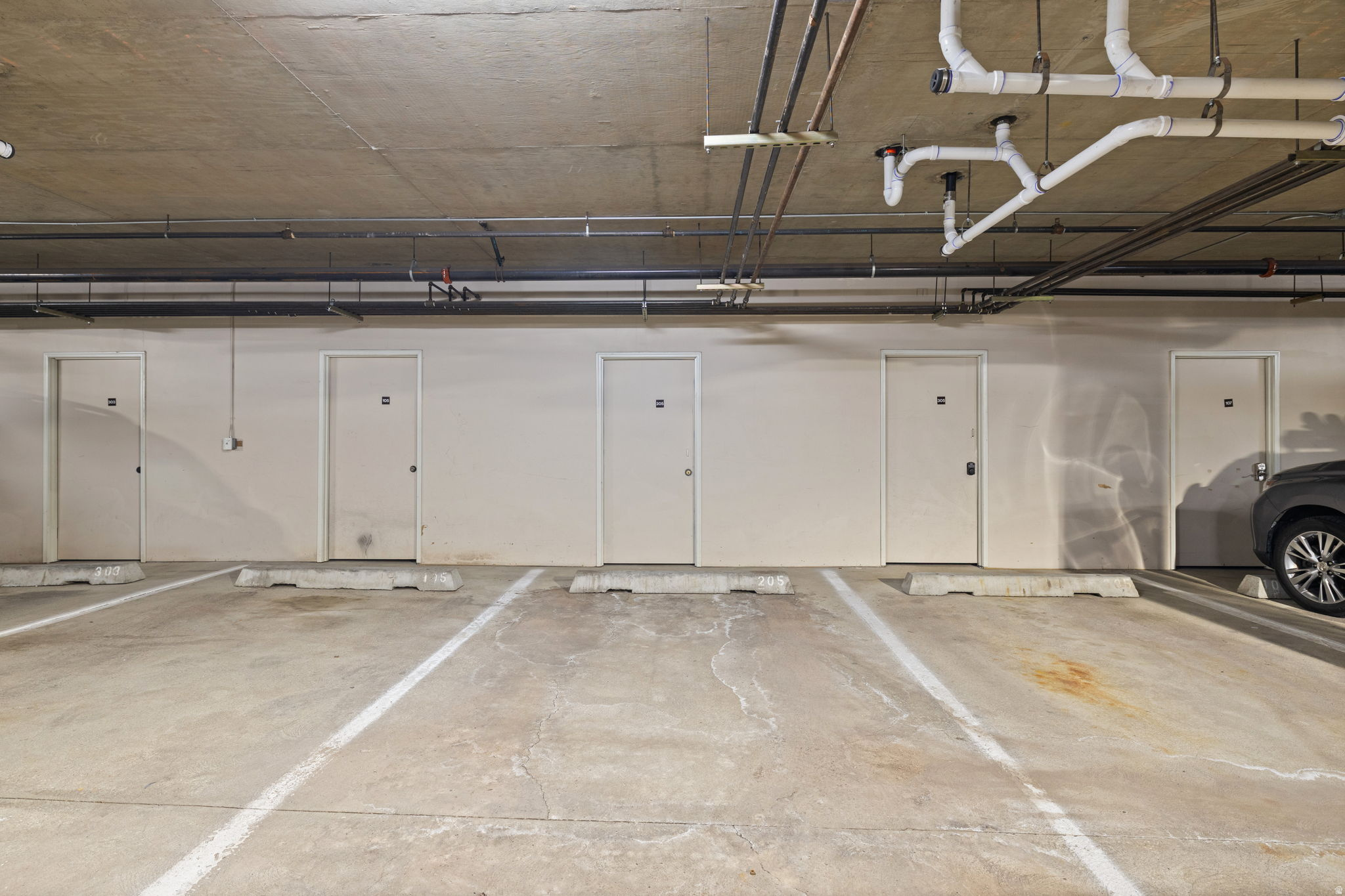 CRESTVIEW CONDOS - Residential