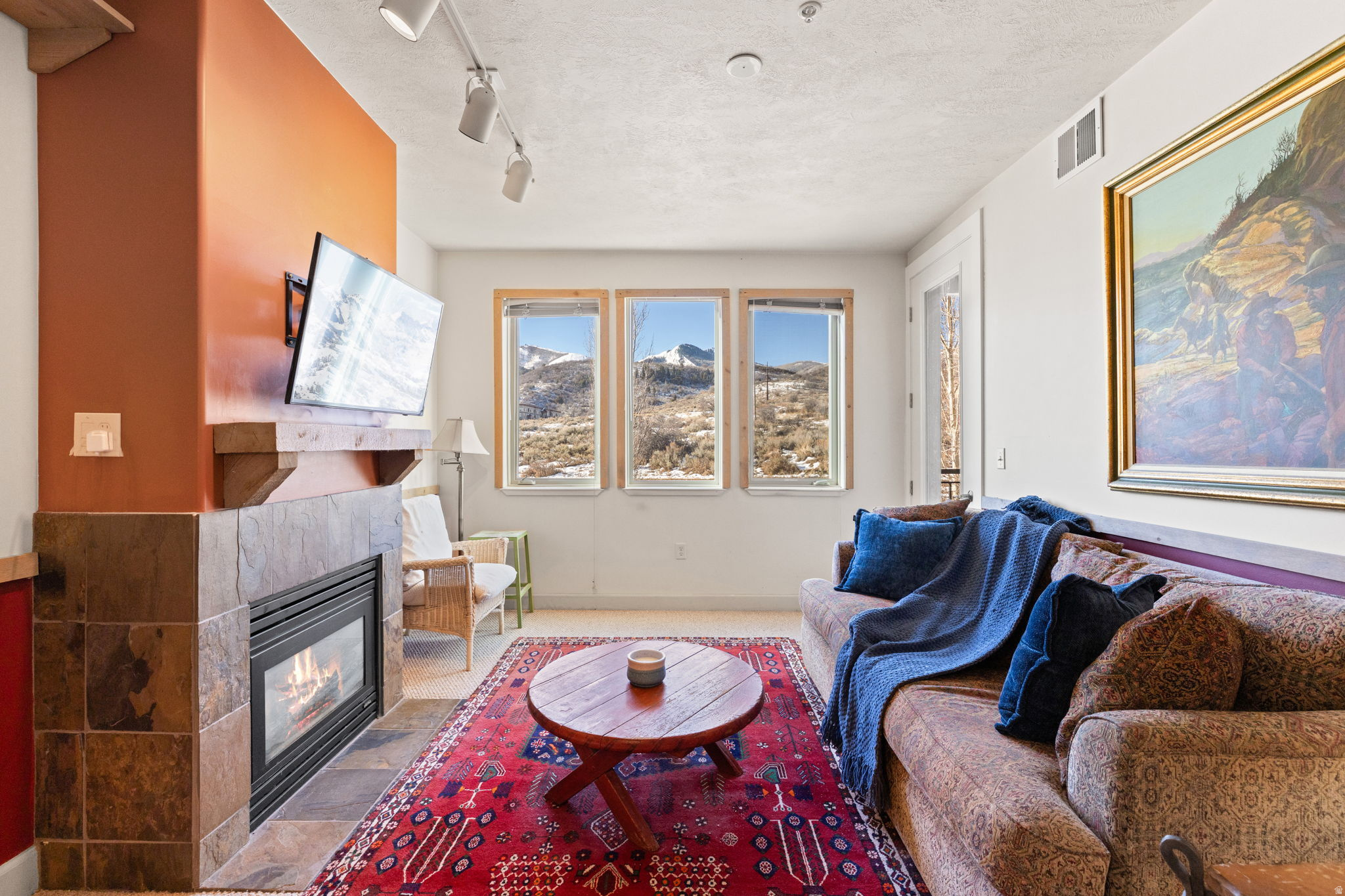 CRESTVIEW CONDOS - Residential