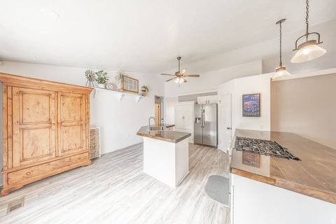 Tiny photo for 2162 S 2850 W, West Haven, UT 84401 (MLS # 2154046)