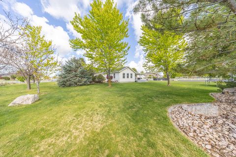 Tiny photo for 2162 S 2850 W, West Haven, UT 84401 (MLS # 2154046)